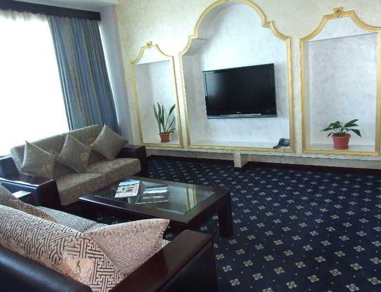 Royal Palace Hotel Almaty Quarto foto
