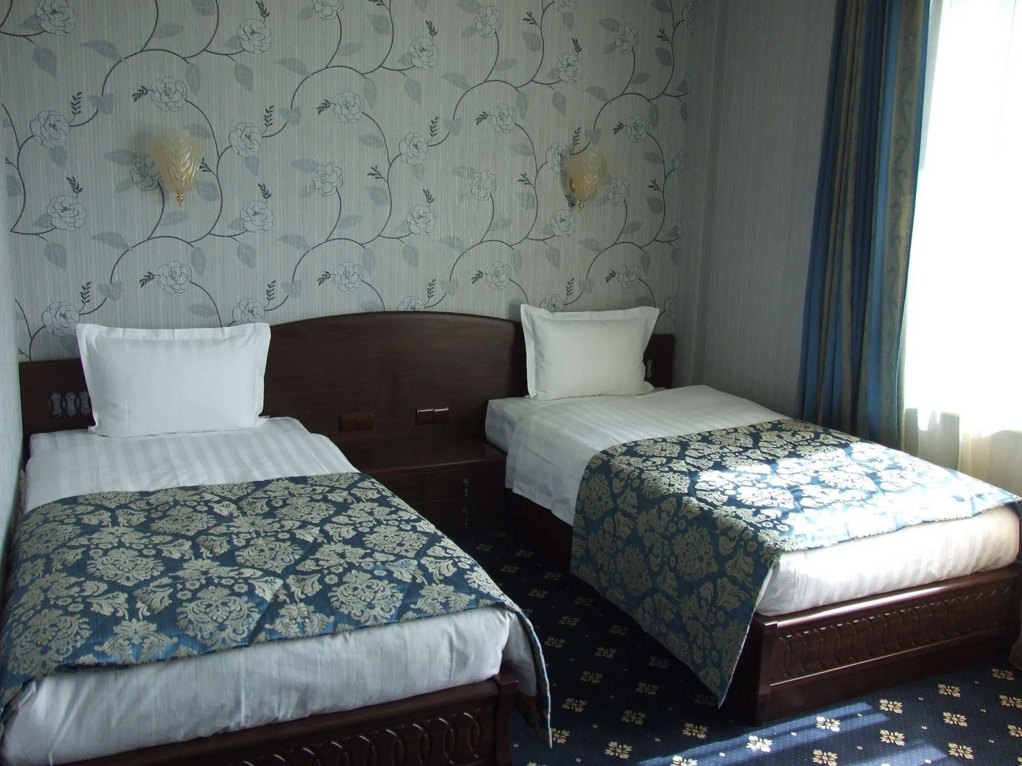 Royal Palace Hotel Almaty Quarto foto